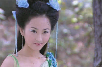 发型十位梳苹果头的古装美女,刘诗诗甜美,杨紫高冷,唯她最美最经典