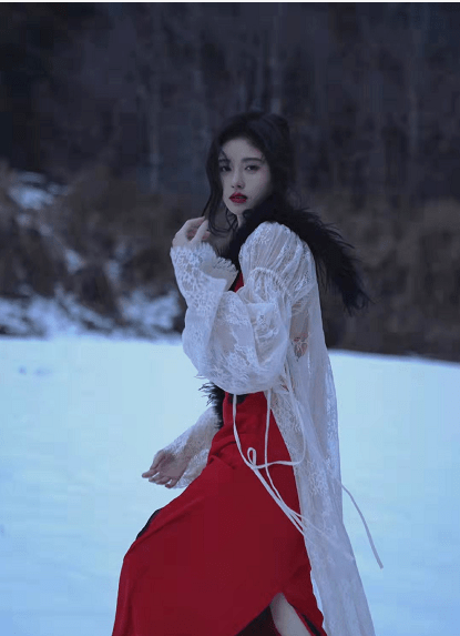 美貌5位美商极高的女星,有的换头精雕细琢,有的仅靠化妆弥补缺陷