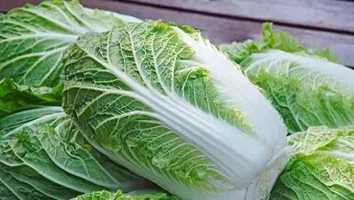 白菜推荐：5大食物不给色斑留机会，黑色素悄悄退，色斑淡了人显年轻