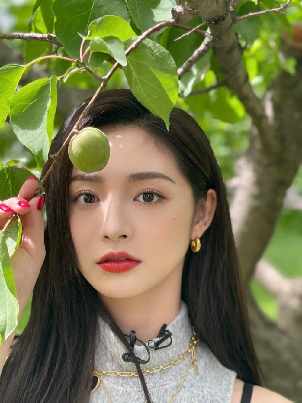 周洁琼将清新可爱的风格和华丽霸气的风格拿捏的非常到位,完美的展现