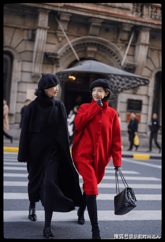 脖子 早春“大衣+高领衫”太高级了，保暖显气质，适合30、40岁的女人