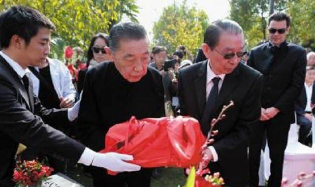 原创傅雷夫妇去世后无人敢领骨灰江小燕冒死领取后来过得如何