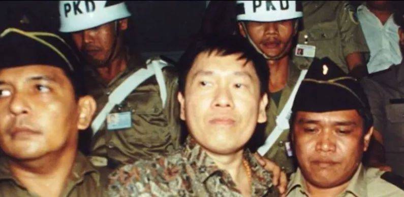 循迹|华裔天才品酒师:我用三句话,让美国人为我花了三千万