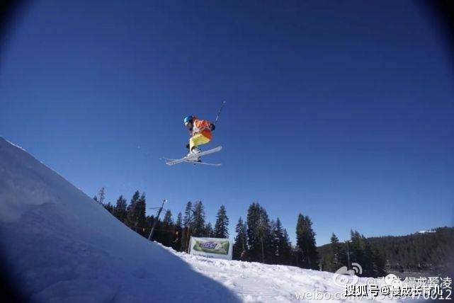 谈球吧体育谷爱凌夺冠！滑雪冠军、美女学霸这就是人类高质量少女的模样！(图17)