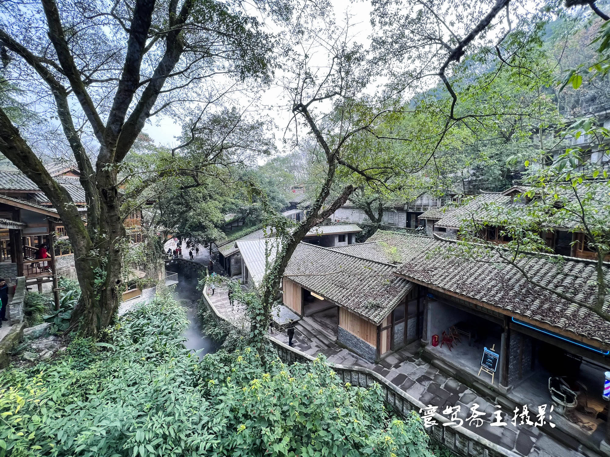 景区|重庆金刚碑，昔日里破败的烂房子如今成了景区，每天都是人山人海