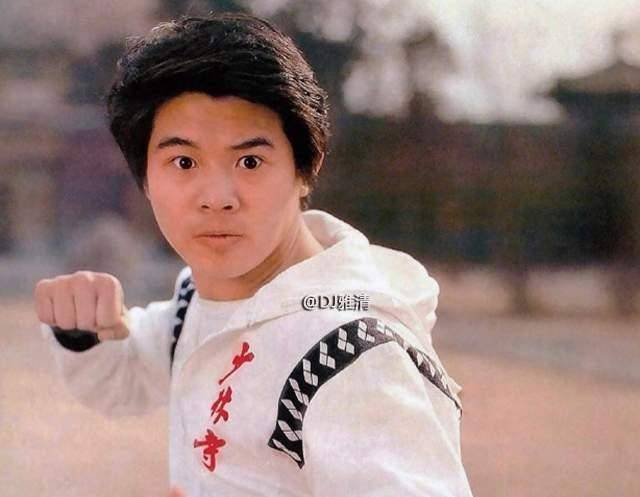 少林寺|80年代武打片男星今昔对比照，昔日19位帅气功夫小子，如今有两位已去世