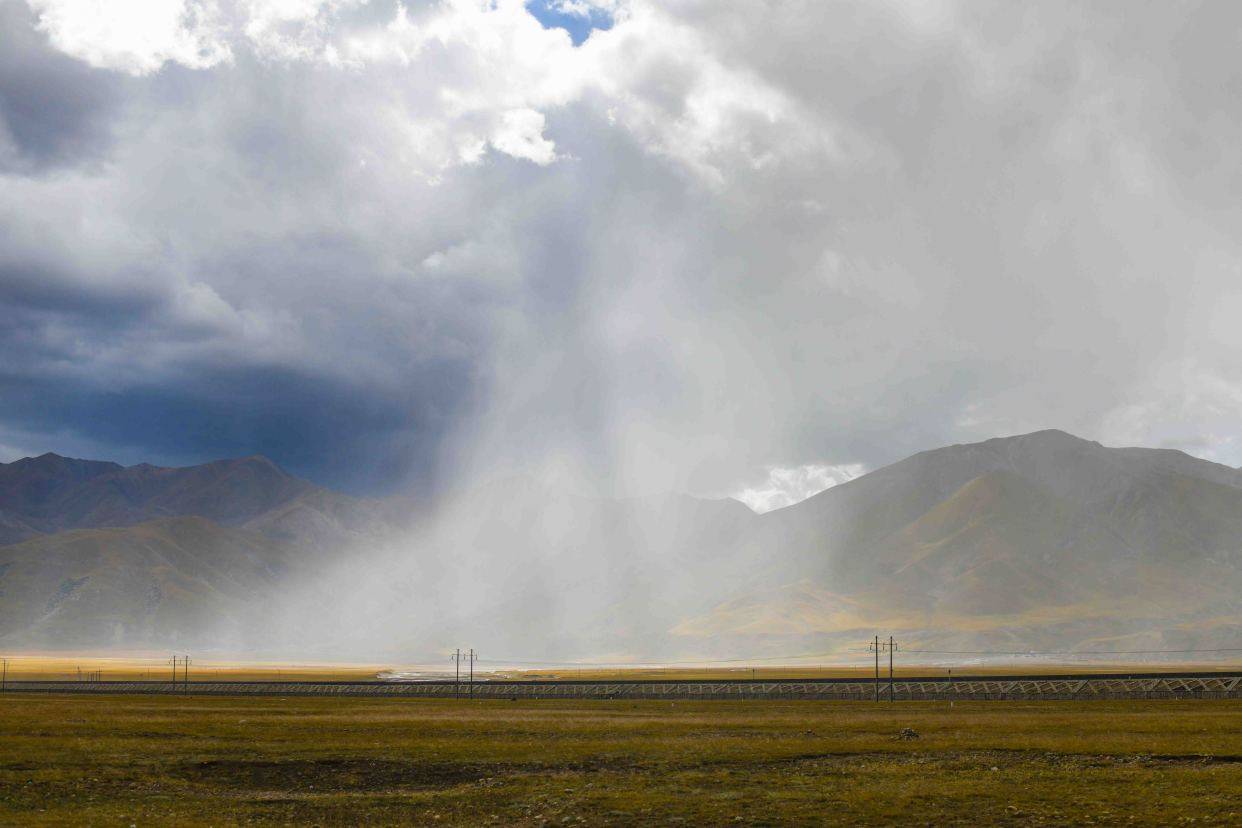 西藏超值得去的草原，是我国五大牧场之一，也是游牧文化的繁衍地