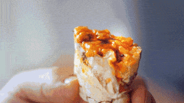 传统小吃·芝麻糖·油煎虾花饼·腌酱瓜·熏青豆·香糍团·青团子