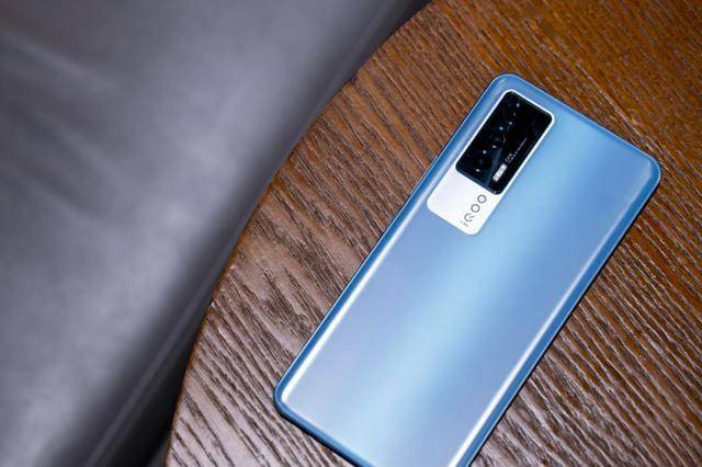 原创vivo爆款旗舰跌至2599元66w快充12gb256gb好评率高达95