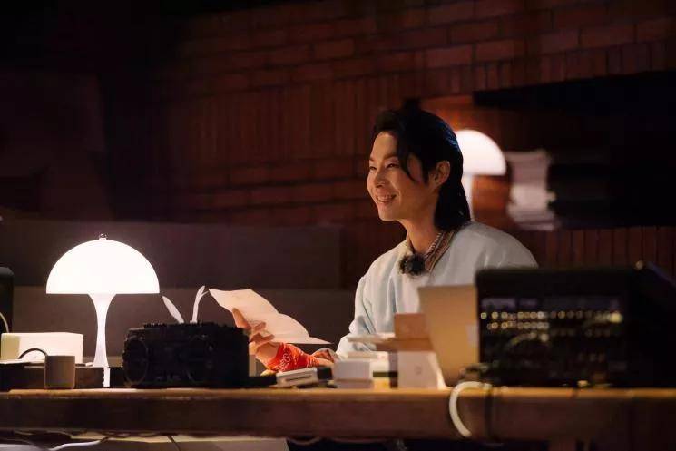 小站|治愈系综艺分享|朋友请听好:人生是跌跌撞撞,爱是甜苦参半