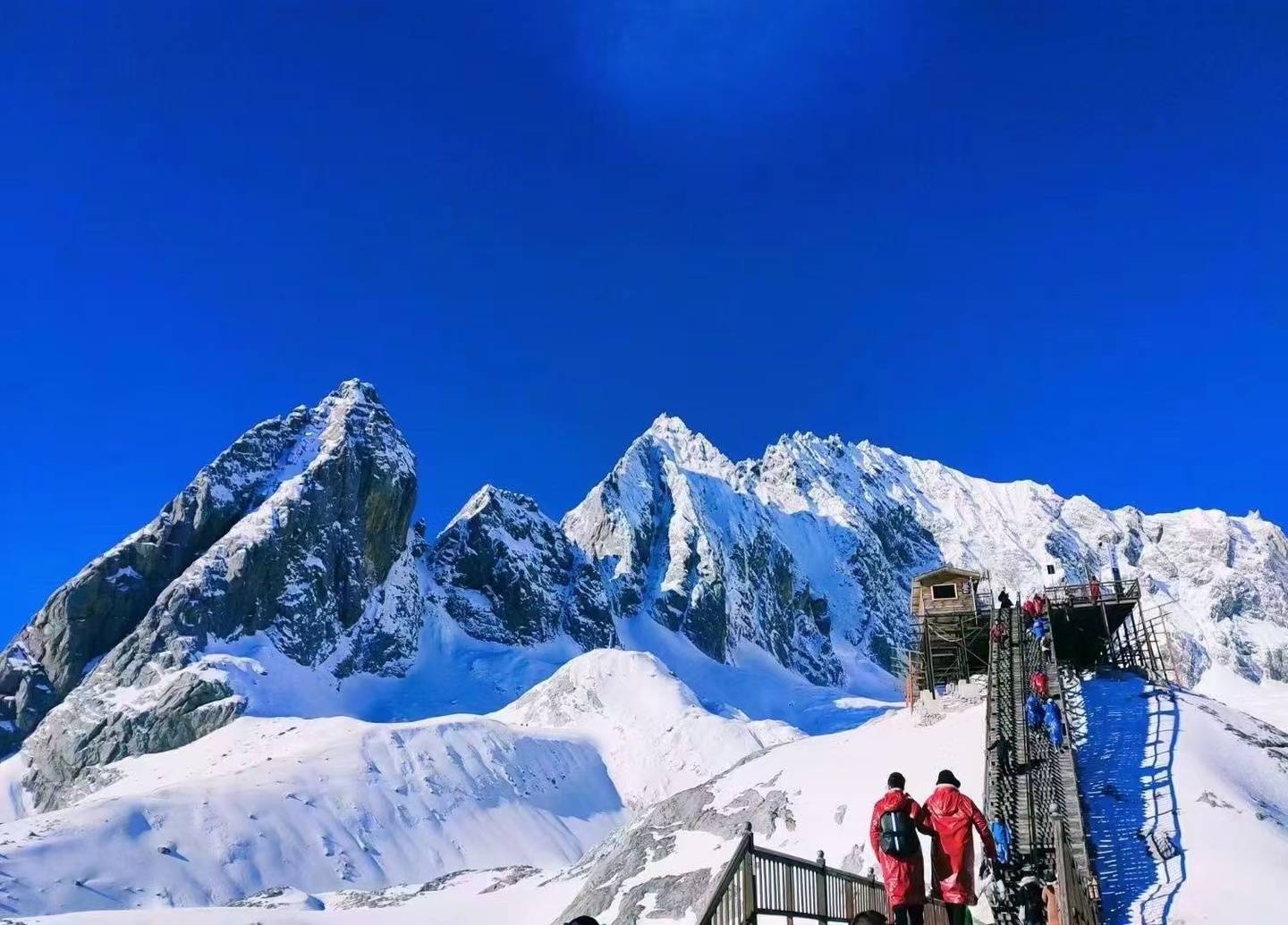 珠峰早被成功登顶，为何5596米的玉龙雪山至今却无一人登顶