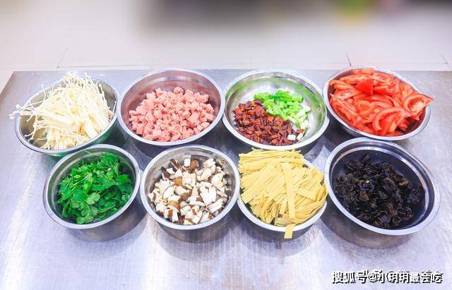 酸辣汤的做法和步骤窍门 4b26893ba86346028227642a62137f7d.jpeg