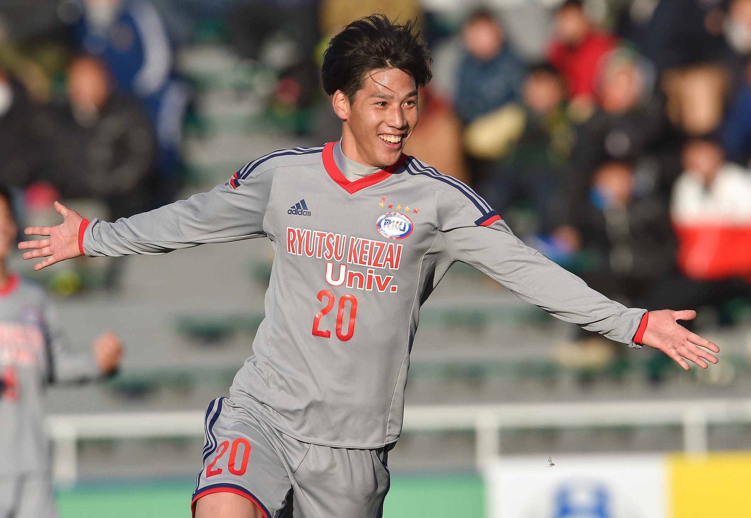 日本帅哥前锋书写一段自己的不败神话_江坂_赛季_足球