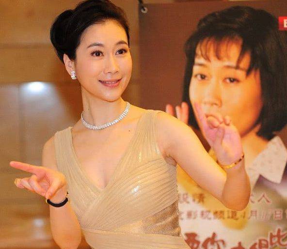 温峥嵘曾经结婚了,很少传绯闻的她被曝老公是曲京远,单身关于这件事没