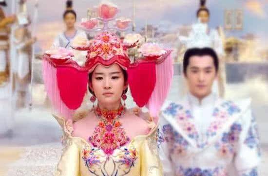 发髻最不能接受的荧幕造型 网友：还是看脸吧