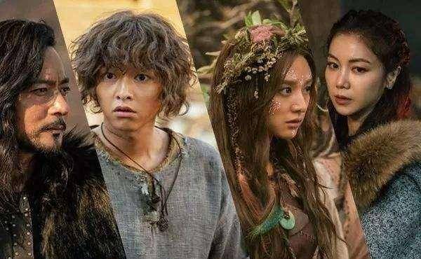 宋仲基宋仲基新剧造型撞款步惊云，泡面头配紫色唇彩像换了张脸