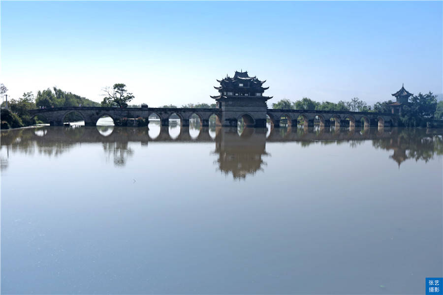 黄瓦|中国仅存两座十七孔古桥：一座在颐和园，这座在建水，免门票参观