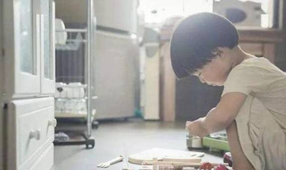 漂亮|孩子长相太精致有时并非好事,“漂亮病”背后藏着家庭的殇