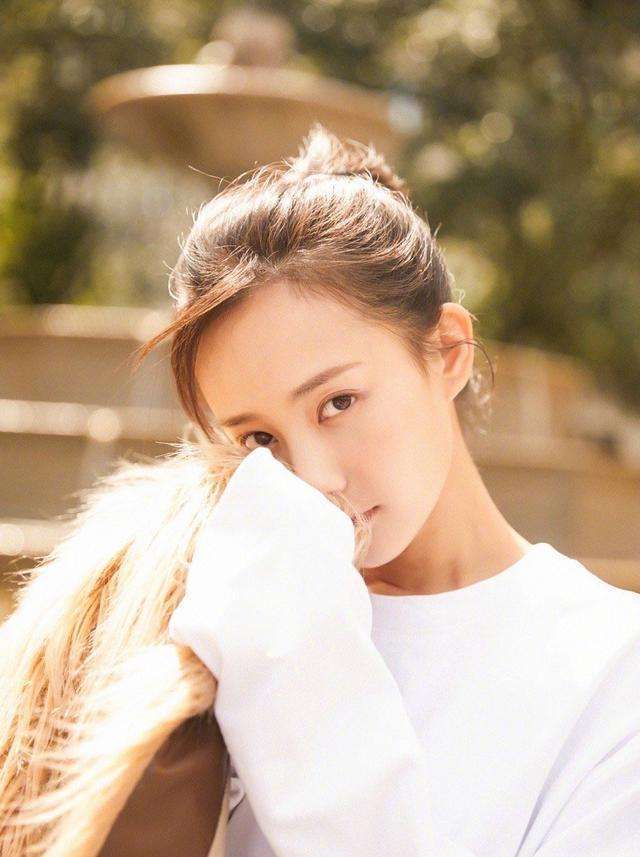 李一桐|出道就被力捧，连演13次女主，李一桐：都说我幸运却不知我有多拼