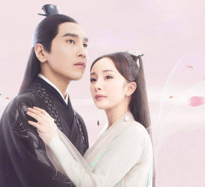 看完后才发现我们有多傻，导演从一开始就暗示白浅更爱夜华