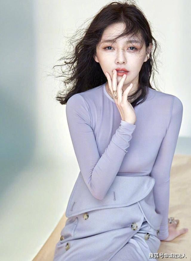 卷发脸上有这4个“特征”,就放弃“黑长直”吧!换上卷发会更女神