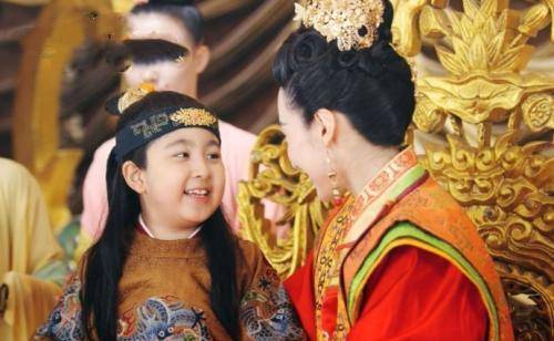 原创万历皇帝不立朱常洛为太子说是宫女生的其母说你也是宫女生的