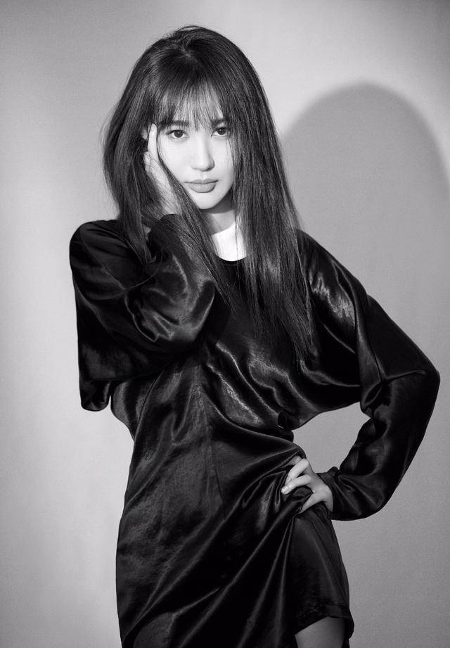 身材 李菲儿气质挺有“初恋感”,穿雪纺长裙凹凸感太诱人,衣品绝了