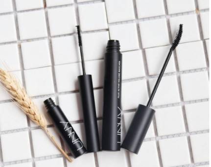 口红备孕怀孕“化妆”会伤胎?盘点5款孕期可用的化妆品,孕妈别错过