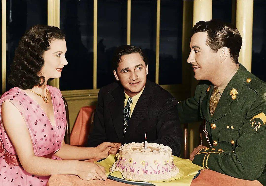 风波 女神梦露、赫本都爱的复古风波点,让你时髦到爆