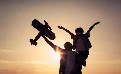 什么人用一生治愈童年 2816f822fc784ccda7a06376679badfb.jpeg