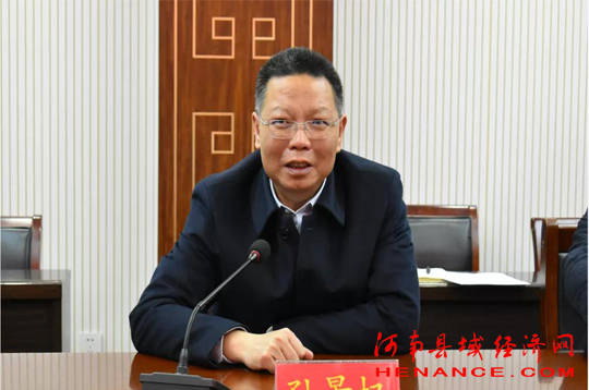 睢阳区区长孙景权会见河南丹尼斯集团客人