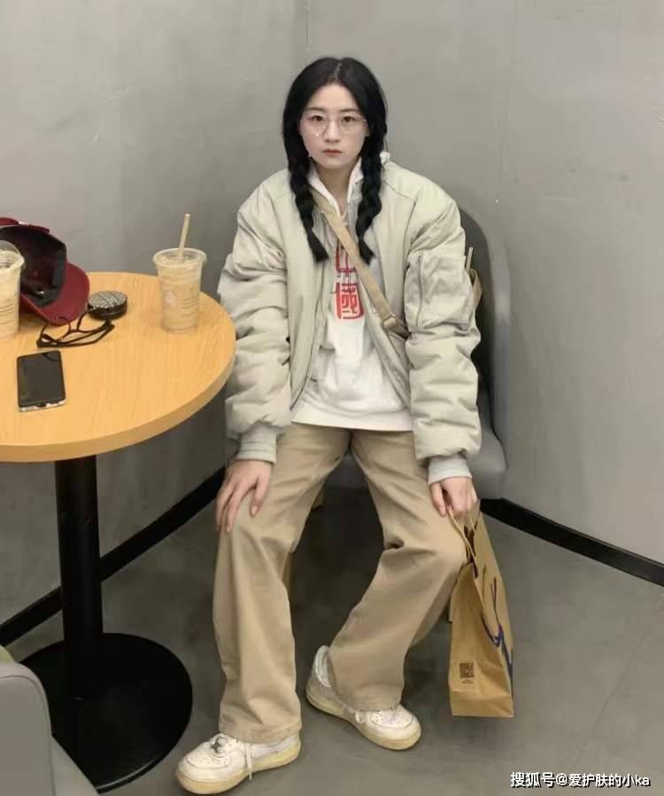 整体 冬天过完了才发现,夹克还是这么穿更好看,时髦帅气还保暖