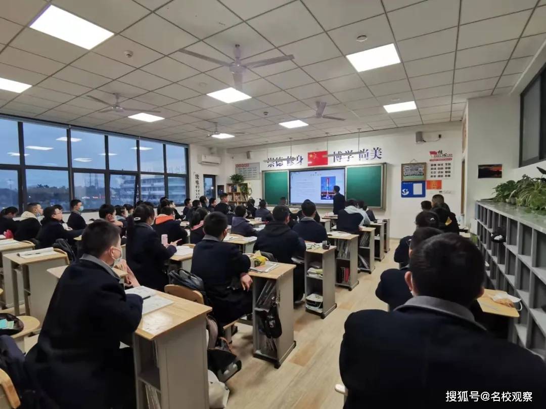 共燃冬奥梦一起向未来新世纪光华学校2022年春季开学典礼隆重举行