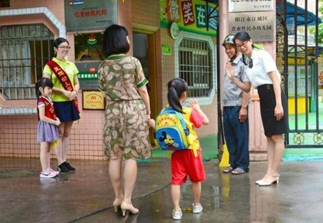 时代|排队抢学位时代或成过去，多地幼儿园招生“遇冷”，空余不少名额