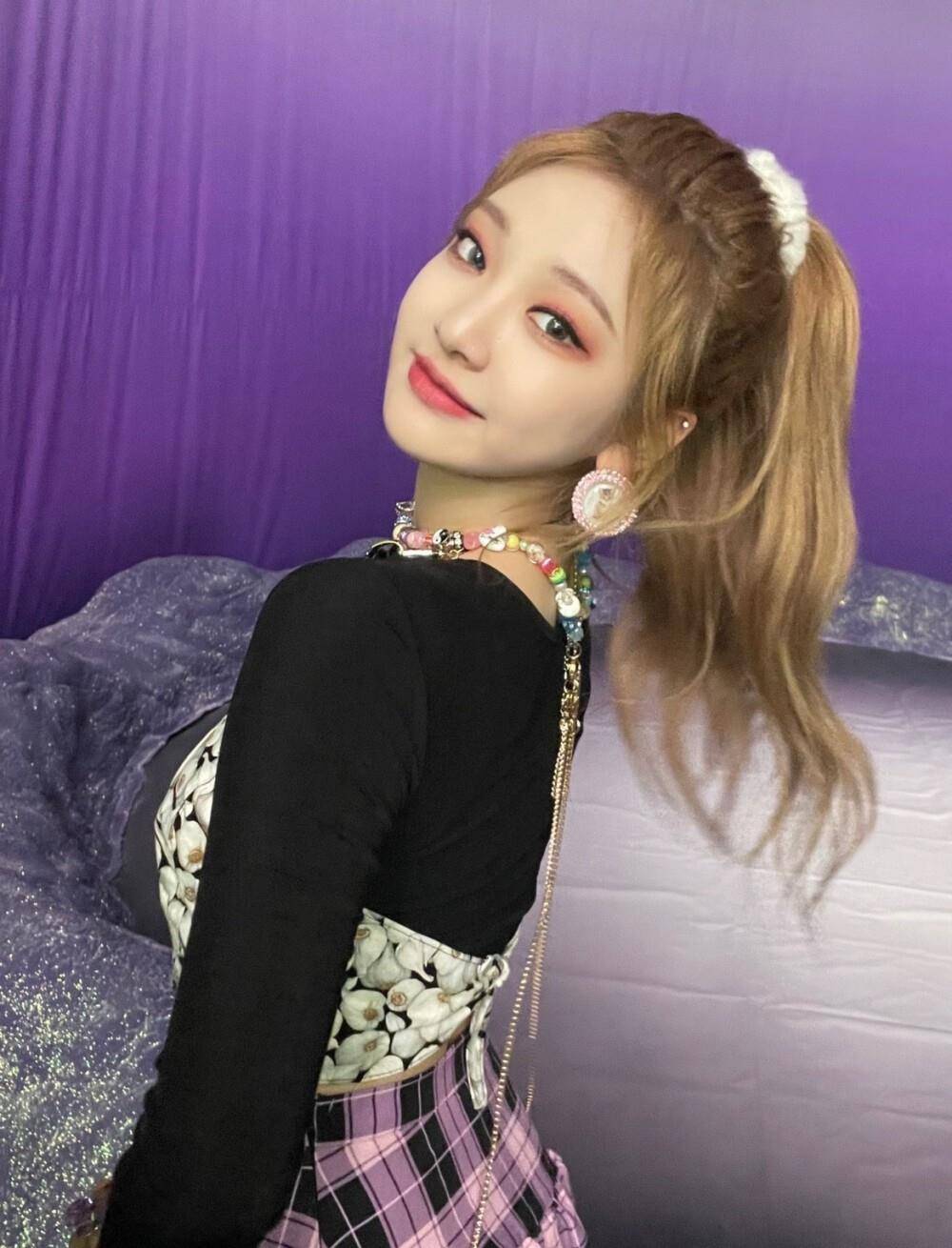 韩流网友晒出exo全员行大礼图片,要求aespa宁宁退团,粉丝难反驳_中国