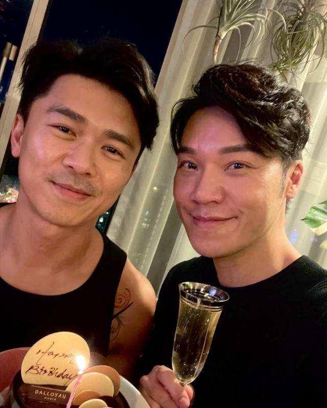 据悉,如今的丈夫是王贤志的初恋,在38岁遇到丈夫的