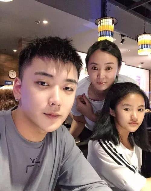 《变形计》当初vs如今!韩安冉成网红,李宏毅当明星,而她让人认不出?