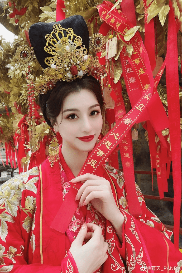 葛天晒出超美古装照,网友惊叹:北方有佳人,绝世而独立_电影_广大观众