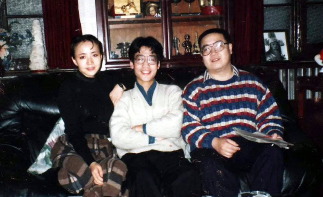 英达:10年婚姻赔一生,拒认巴图20年,大舅哥离世只要那台旧电脑_宋丹丹