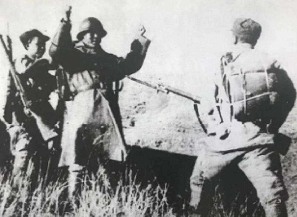 原创贫农徐振山以杀猪刀捅杀鬼子立威率复仇队对日伪血腥杀伐