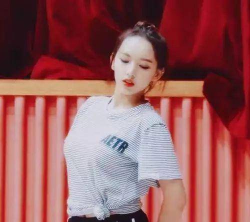 假发21岁红得发紫，被公司压榨丑成大妈？仙女人设崩了？