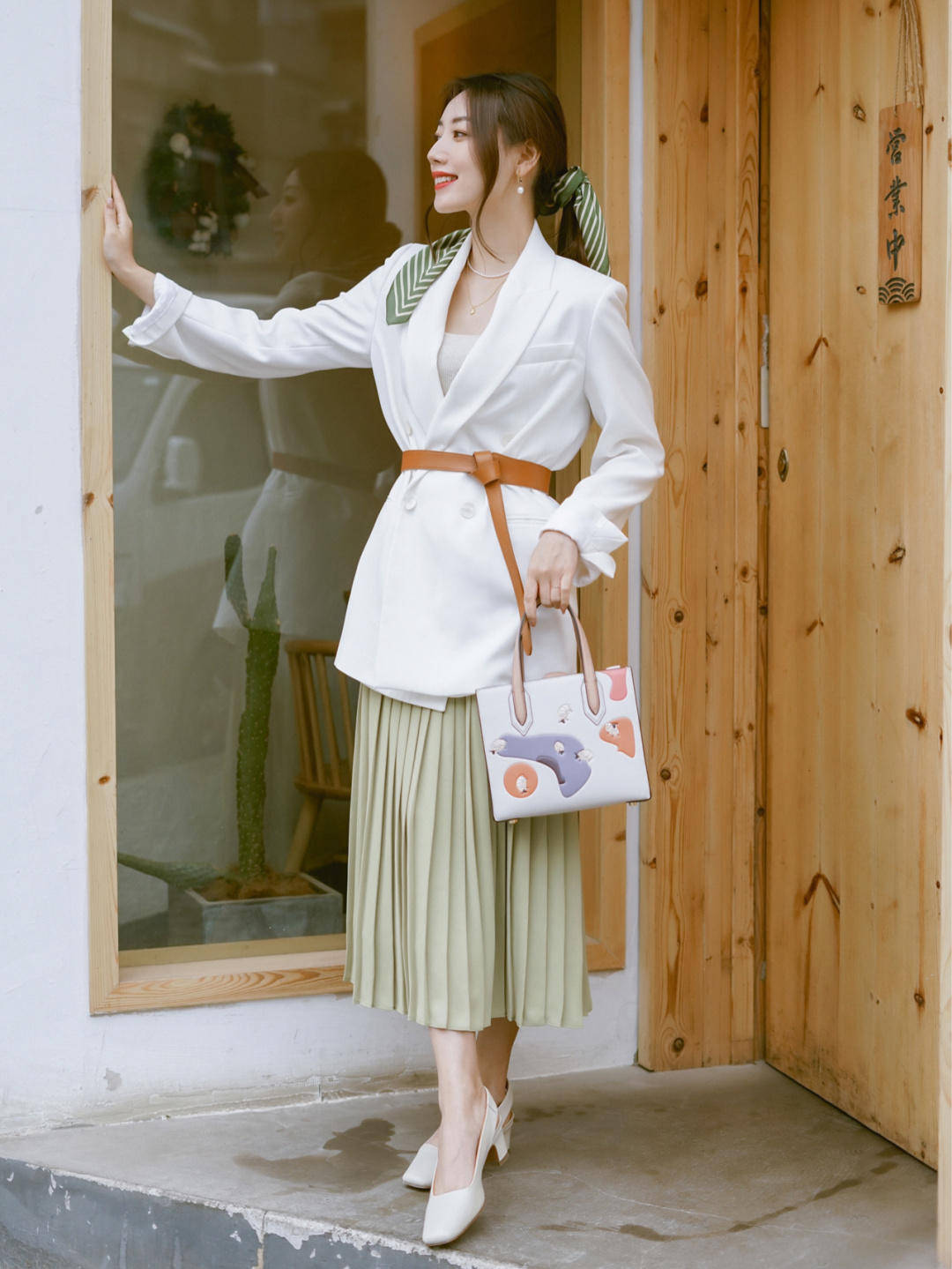 显得 黑白西装别乱穿,春天建议这样搭配,轻松打造非凡魅力