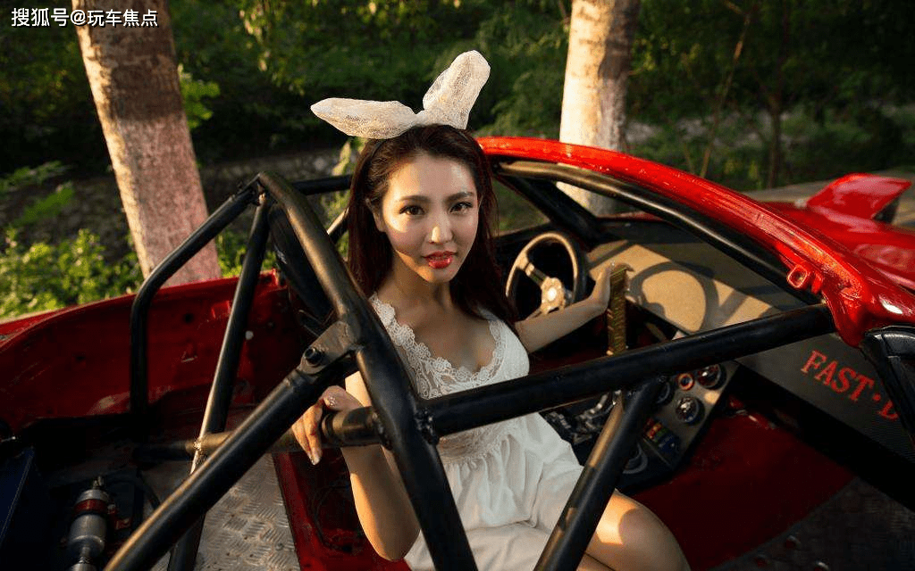 国内最美女车评人 57df1b67a6204e829dea7ba032a3df71.png