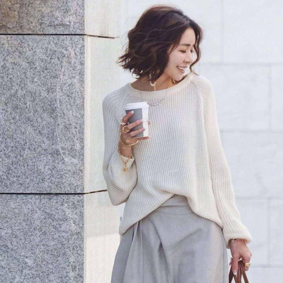 发型女人头发不管怎么烫，最优雅还是这3种，多数40岁女人都喜欢