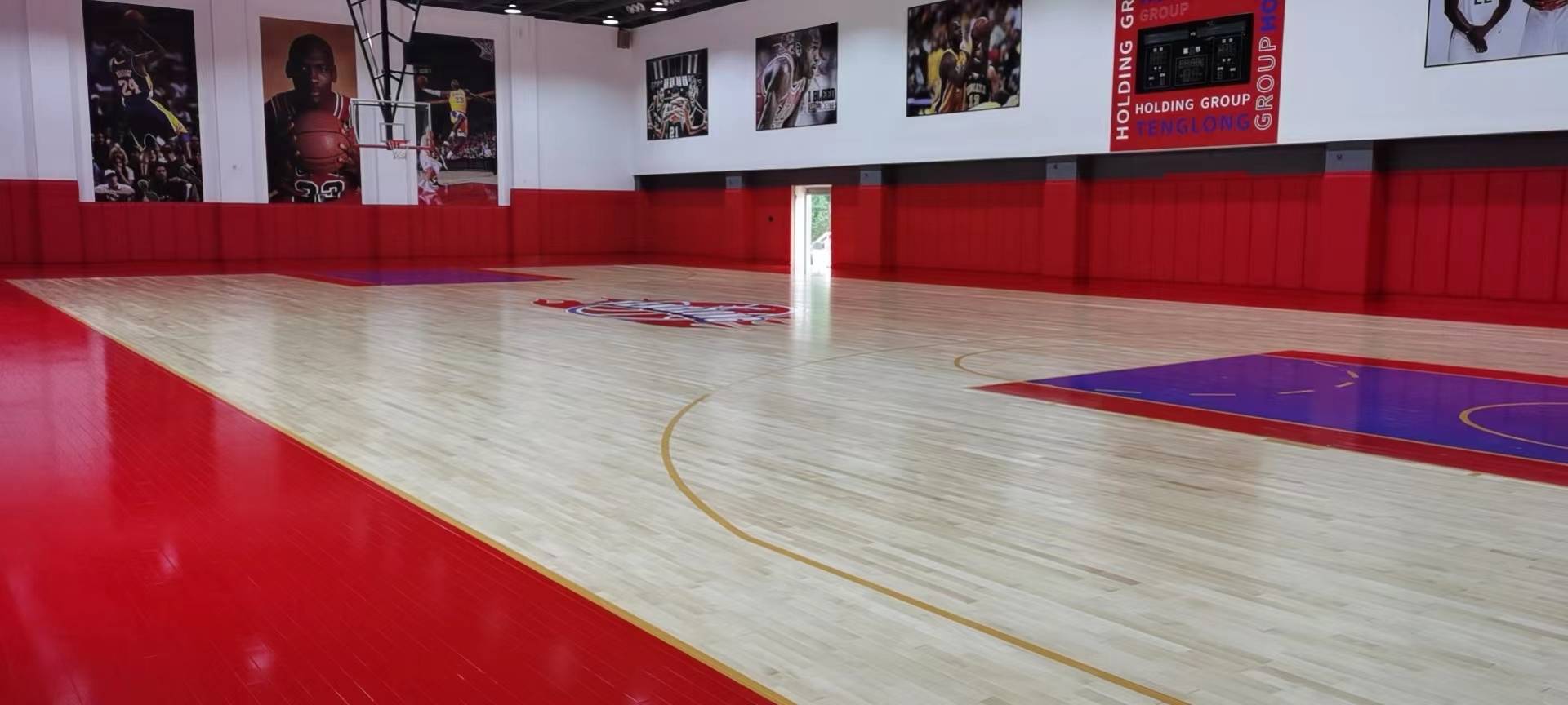 nba球队主场篮球地板彩漆的风格及实际运用1