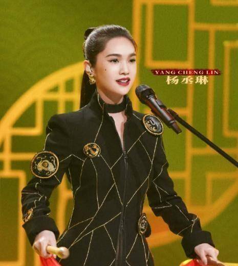 舞台|《闪光的乐队》李玉刚演唱林子祥歌曲，被网友吐槽-不伦不类、毁经典