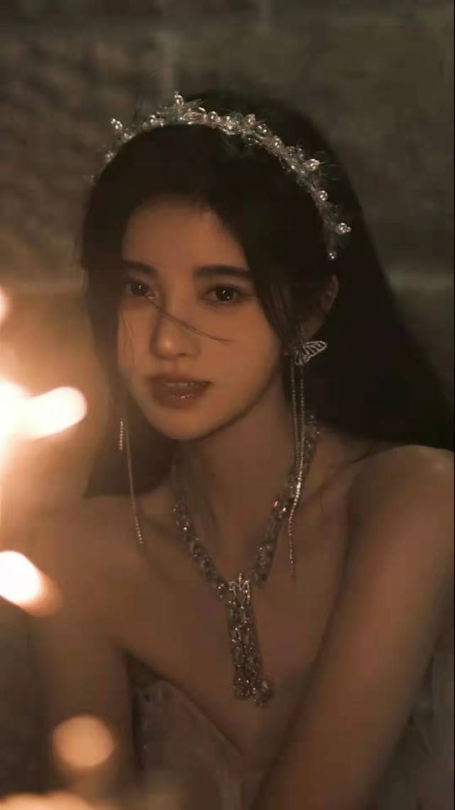 整体江苏五龙——换了新造型的鞠婧祎，气质温婉，更加大气