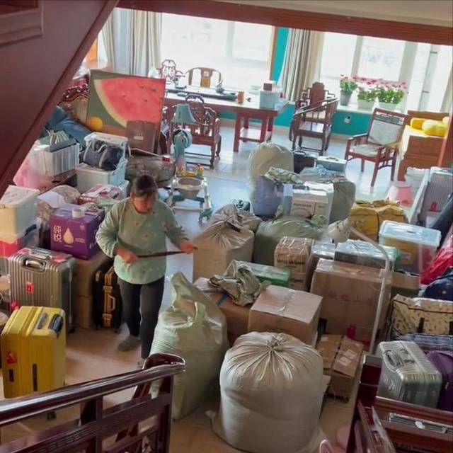 向广坤借500不成,转身买头等舱举家搬迁,娇娇的心思你看懂没?