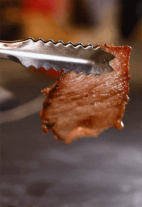 下巴|不愧是豬界的“優(yōu)秀代表”返蜜黑豬