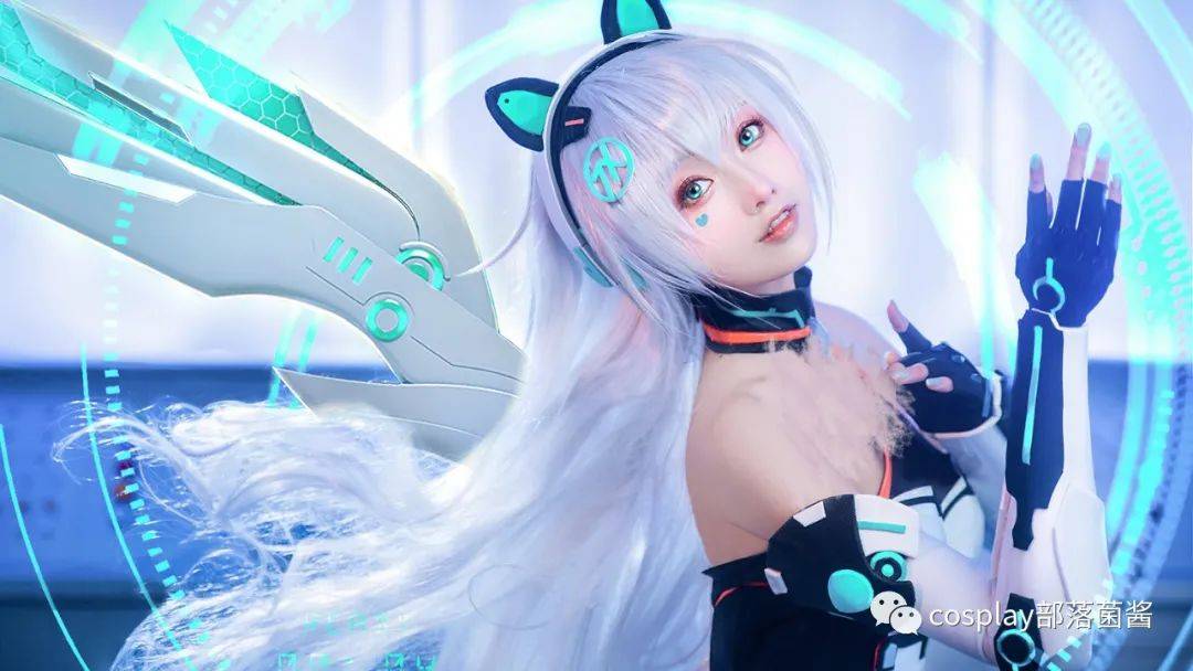 cos小偶像天选姬cos正片走路摇一起来度过美好的今天吧